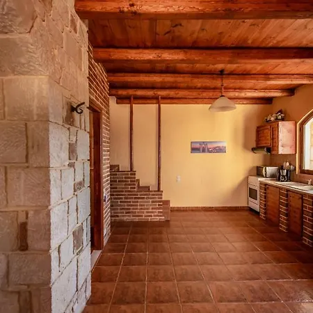Vila Ydria Villas *